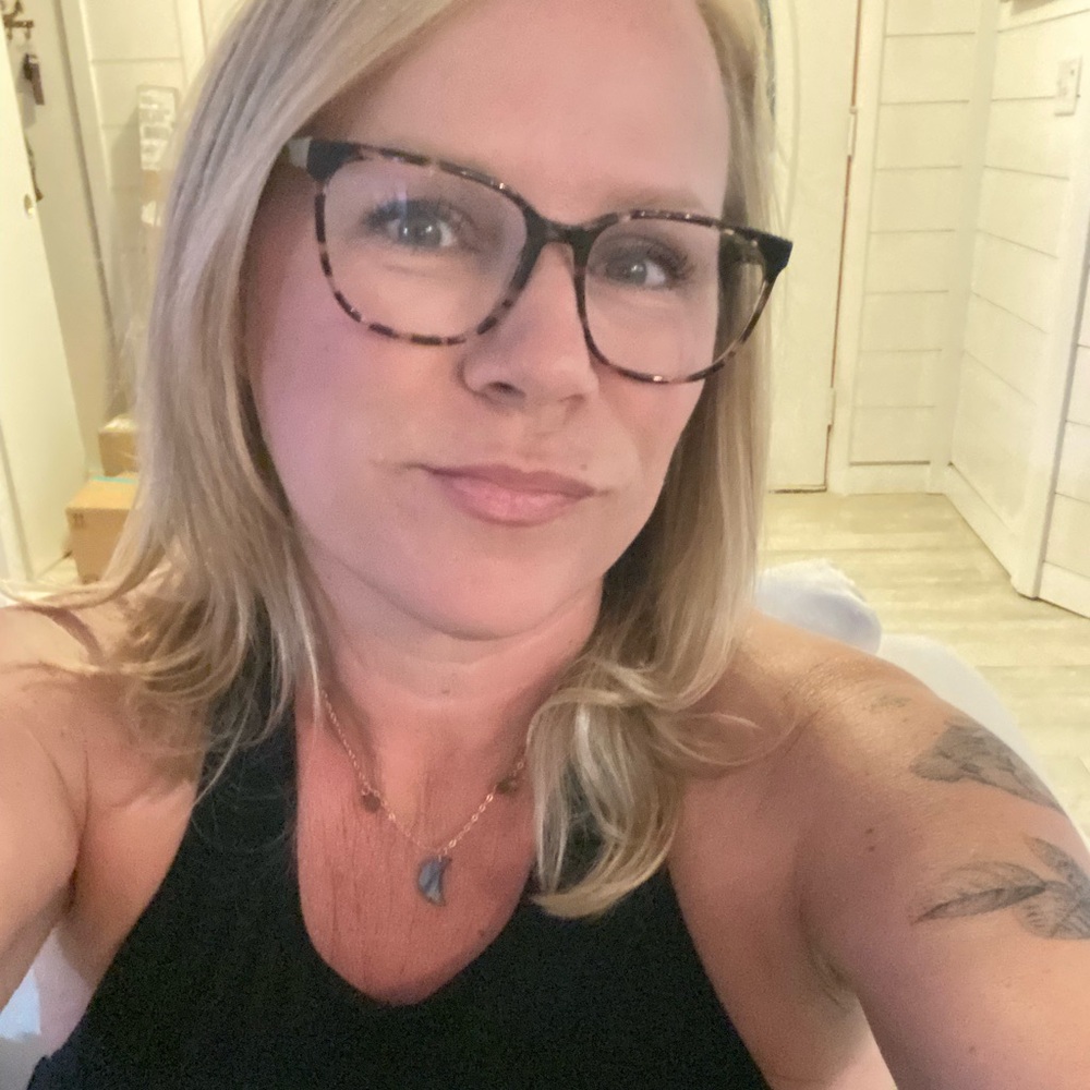 Meet your Posher, Andrea